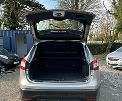Nissan Qashqai - Image 8/10