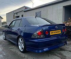 2004 Lexus IS200