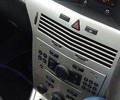 Opel astra 1.2 cdti estate - Image 5/9