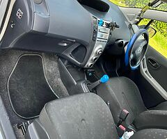 Toyota Yaris - Image 6/10