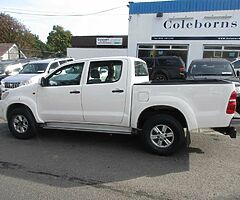 2012 2012 TOYOTA HILUX 2.5 D4D 4WD FIVE SEATER CREW CAB  HILUX - Image 3/9