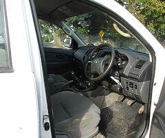 2012 2012 TOYOTA HILUX 2.5 D4D 4WD FIVE SEATER CREW CAB  HILUX - Image 5/9