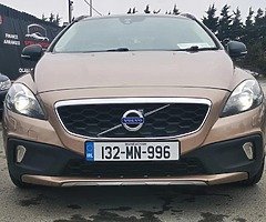 132 Volvo V40 Cross country/High spec/122k mls