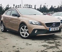 132 Volvo V40 Cross country/High spec/122k mls - Image 10/10