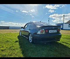 Lexus is200