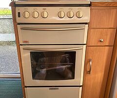 Caravan excellent condition - Image 8/10