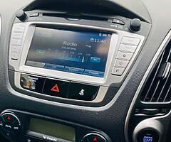 Hyundai ix35 premium executive model with extras, 6 speed manual 132reg - Image 6/10