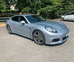 2015 Porsche Panamera
