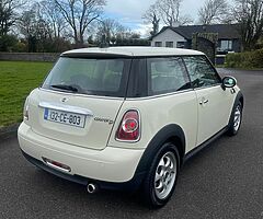2013 MINI COOPER MINT CONDITION - Image 4/10