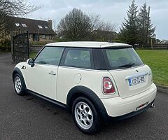 2013 MINI COOPER MINT CONDITION - Image 5/10