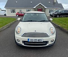 2013 MINI COOPER MINT CONDITION - Image 6/10