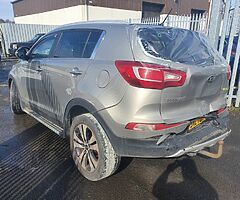 2013 Hyundai Sportage 1.7CRDI Manual For Breaking - Image 3/6