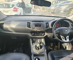 2013 Hyundai Sportage 1.7CRDI Manual For Breaking - Image 4/6