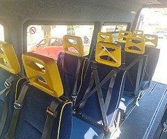 7 single seats with belts