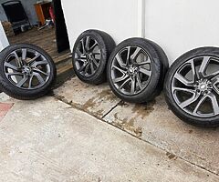 Land rover 21" alloys with pirelli scorpion Verde tires