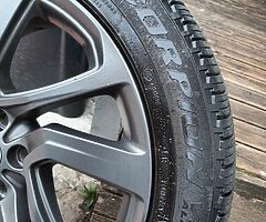 Land rover 21" alloys with pirelli scorpion Verde tires - Image 4/10
