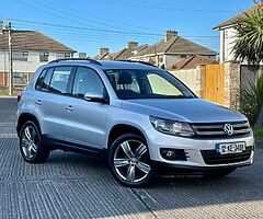 Vw Tiguan 2.0 diesel Bluemotion , manual . Low km