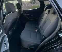 2015 HYUNDAI SANTA FE 2.2 SEVEN SEATER FOUR WHEEL DRIVE 6 SPEED MANUAL - Image 6/10