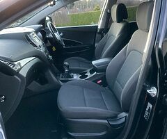 2015 HYUNDAI SANTA FE 2.2 SEVEN SEATER FOUR WHEEL DRIVE 6 SPEED MANUAL - Image 7/10