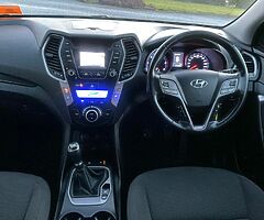 2015 HYUNDAI SANTA FE 2.2 SEVEN SEATER FOUR WHEEL DRIVE 6 SPEED MANUAL - Image 8/10