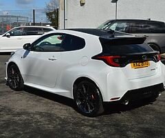 2022 Toyota Yaris - Image 3/10