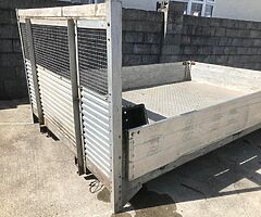 Pickup body