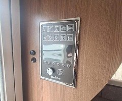 5/6 berth hobby Prestige 650 uk spec - Image 10/10