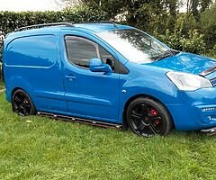 Full NCT very clean van 150 brake 6 géar speed