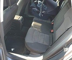 WV Passat 1.6 Diesel  2011 - Image 9/9