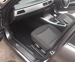 BMW 320d manual - Image 5/10