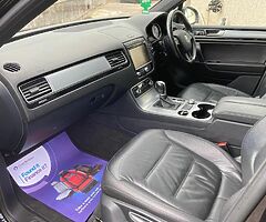 2016 Volkswagen Touareg - Image 8/10