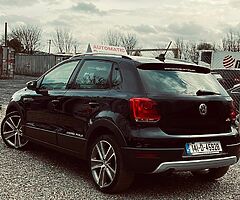 VOLKSWAGON CROSS POLO 2014 BLACK  AUTOMATIC 1.2 TSI - Image 5/10