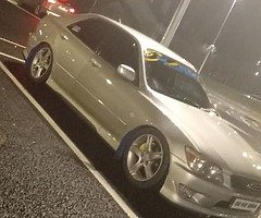 Lexus is200