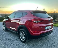 2016 HYUNDAI TUCSON 1.7 DIESEL ONLY ONE LADY OWNER SPOTLESS 6 SPEED MANUAL - Image 4/10