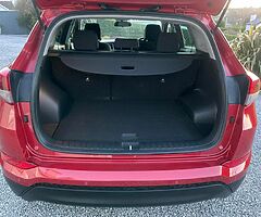 2016 HYUNDAI TUCSON 1.7 DIESEL ONLY ONE LADY OWNER SPOTLESS 6 SPEED MANUAL - Image 6/10