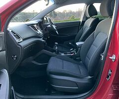 2016 HYUNDAI TUCSON 1.7 DIESEL ONLY ONE LADY OWNER SPOTLESS 6 SPEED MANUAL - Image 7/10