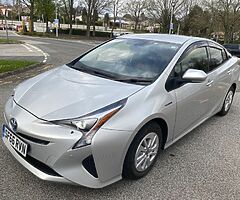 2016 Toyota Prius - Image 4/10
