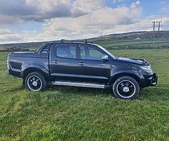 Toyota hilux 3.0 taxed and tested