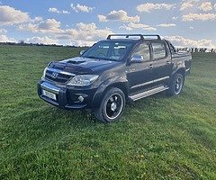 Toyota hilux 3.0 taxed and tested
