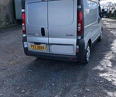 2011 Renault Traffic eco build in sat nav take small px