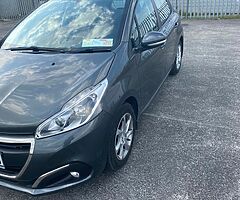 Showroom condition Peugeot 208