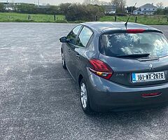 Showroom condition Peugeot 208 - Image 5/10