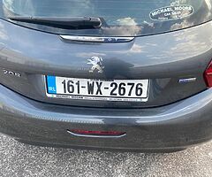 Showroom condition Peugeot 208 - Image 6/10