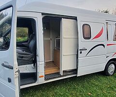 04 Mercedes campervan - Image 5/10