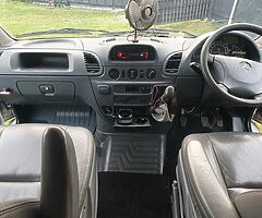 04 Mercedes campervan - Image 9/10