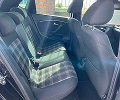2016 Volkswagen Polo - Image 7/10