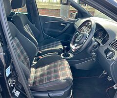2016 Volkswagen Polo - Image 8/10