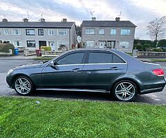 Mercedes Benz - Image 7/7