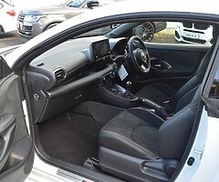 2022 Toyota Yaris - Image 8/9