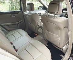 11 MERCEDES E220 CDI AUTO 7 SEATER ESTATE  176 KLMS . €13,850 - Image 7/10